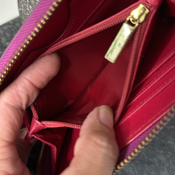 Tory Burch Saffiano Leather Fuchsia Zip Around Wristlet Wallet - Picture 5 of 11